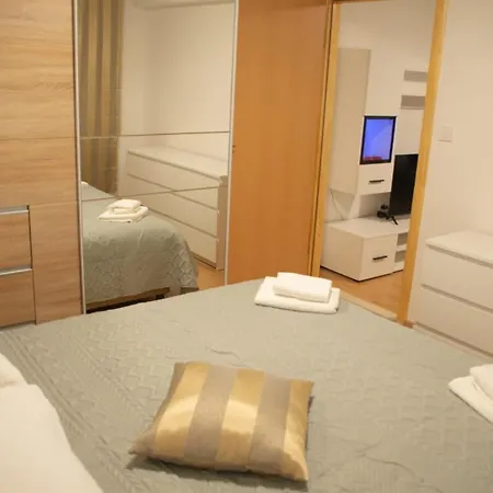 아파트 Cosy Charming Near The Palace