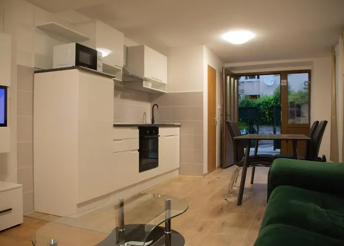 Cosy Charming Near The Palace Appartement