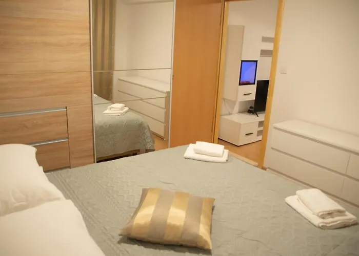 Appartement Cosy Charming Near The Palace